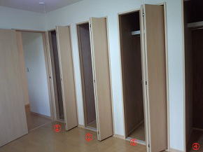 クローゼット４つ