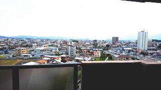 �Z���`�����[�n�C�����h���P�[�V����